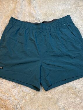 Valor collective Men's size large Shorts Teal liner cut out 4-1/2” inseam